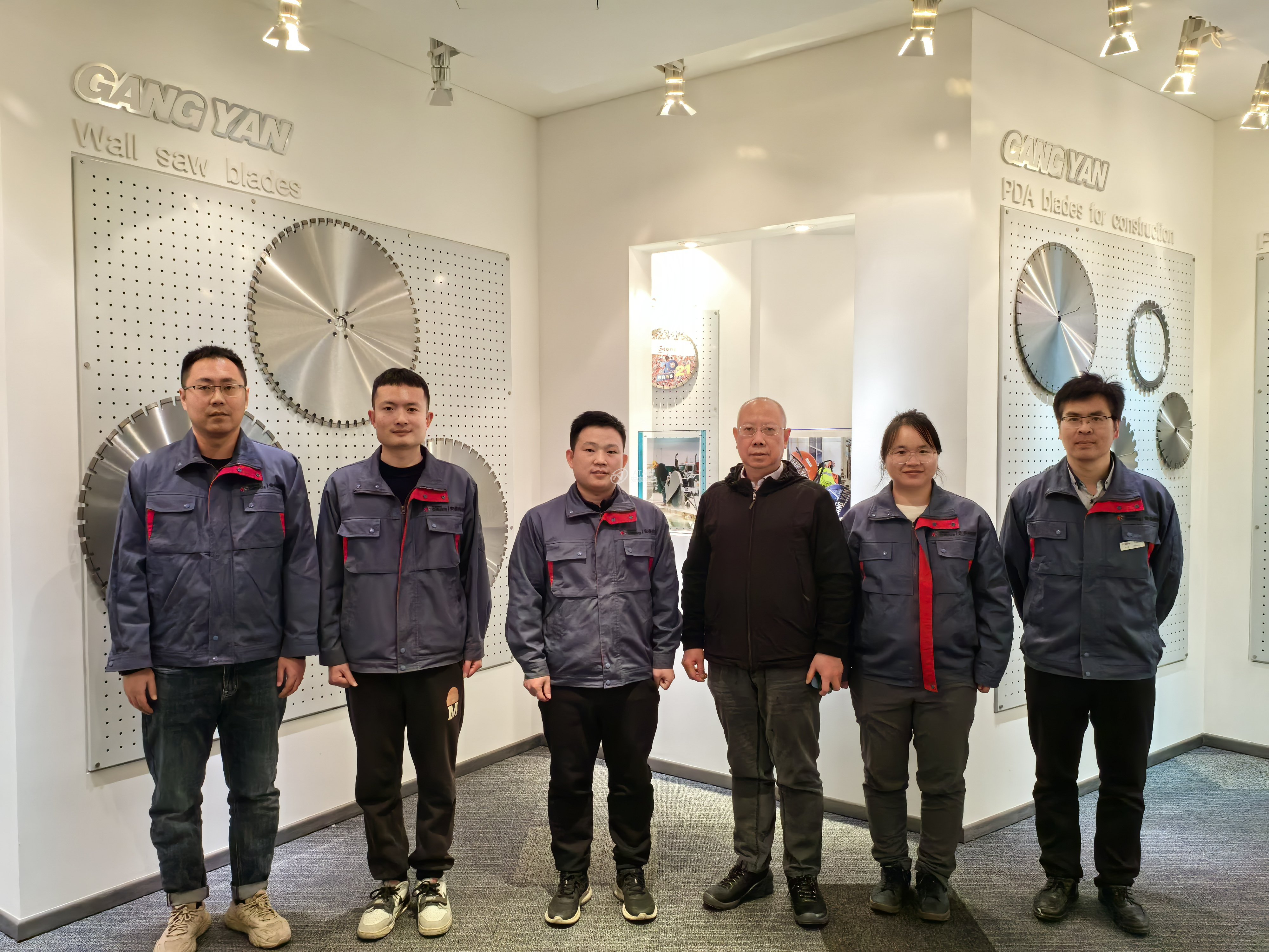 4图、安泰粉末优秀团队.jpg 4图、安泰粉末优秀团队.jpg